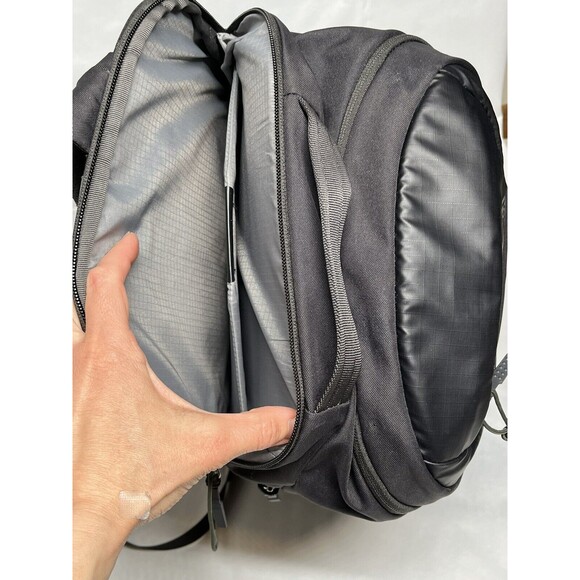 Gregory Resin 28L Hiking Backpack Day Pack Black Men’s Unisex Laptop Compartment - Picture 9 of 16